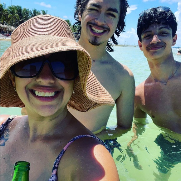 Meet your posher! - Picture 7 of 10